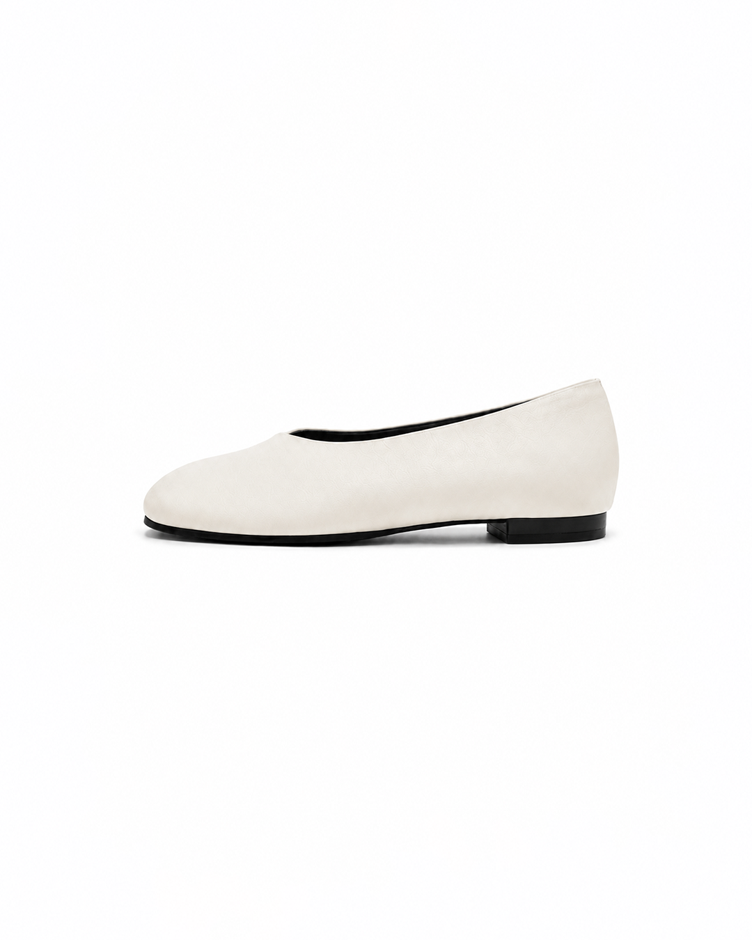 Solene Flat In White - Image 3