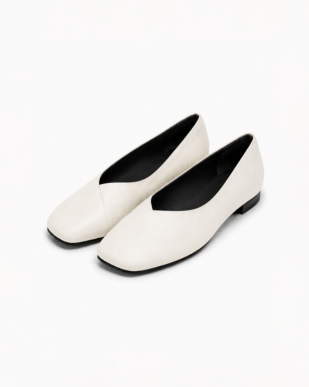 Solene Flat In White - Image 2