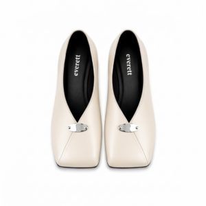 Lyra Flat In White