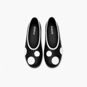 Vino Flat In Black