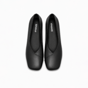 Solene Flat In Black