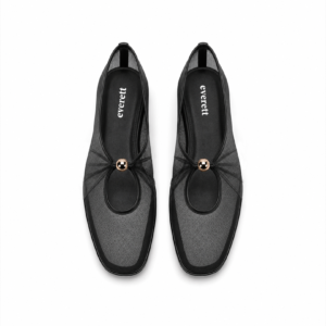 Luna Flat In Black